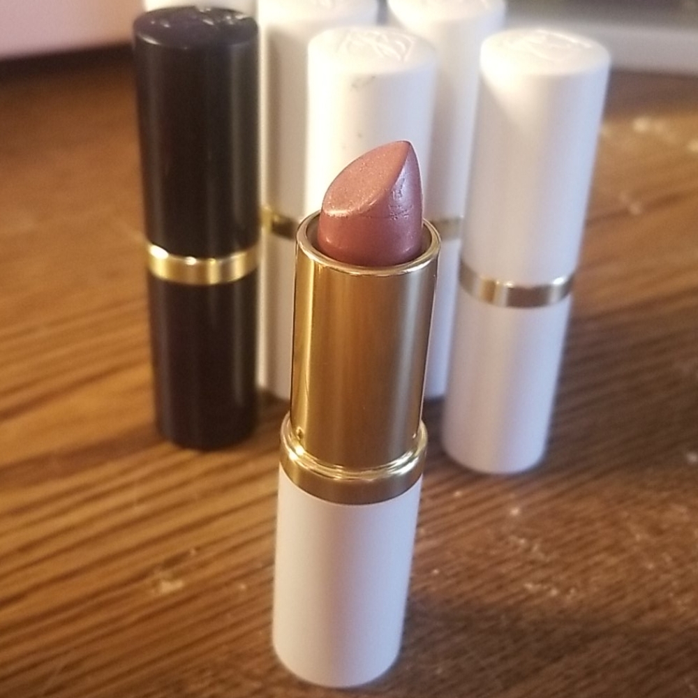 Estee Lauder Pure Color Lipstick